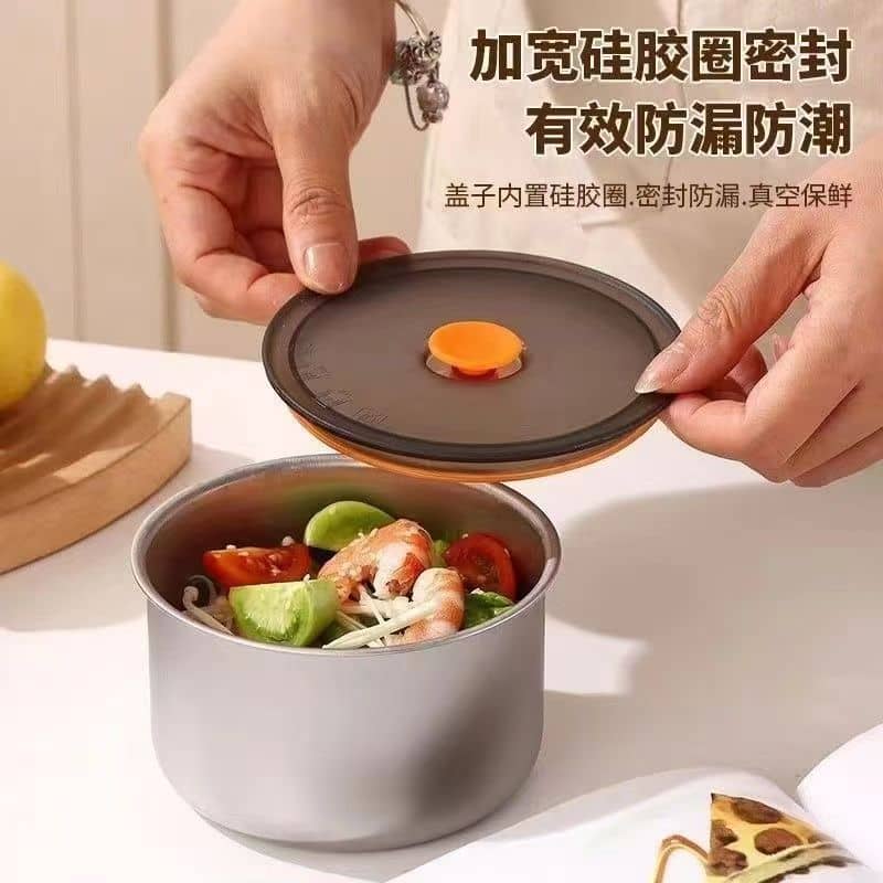Round airtight container